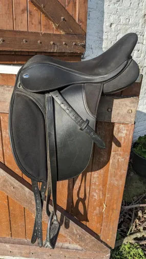 Selle t4 cob dressage 17"