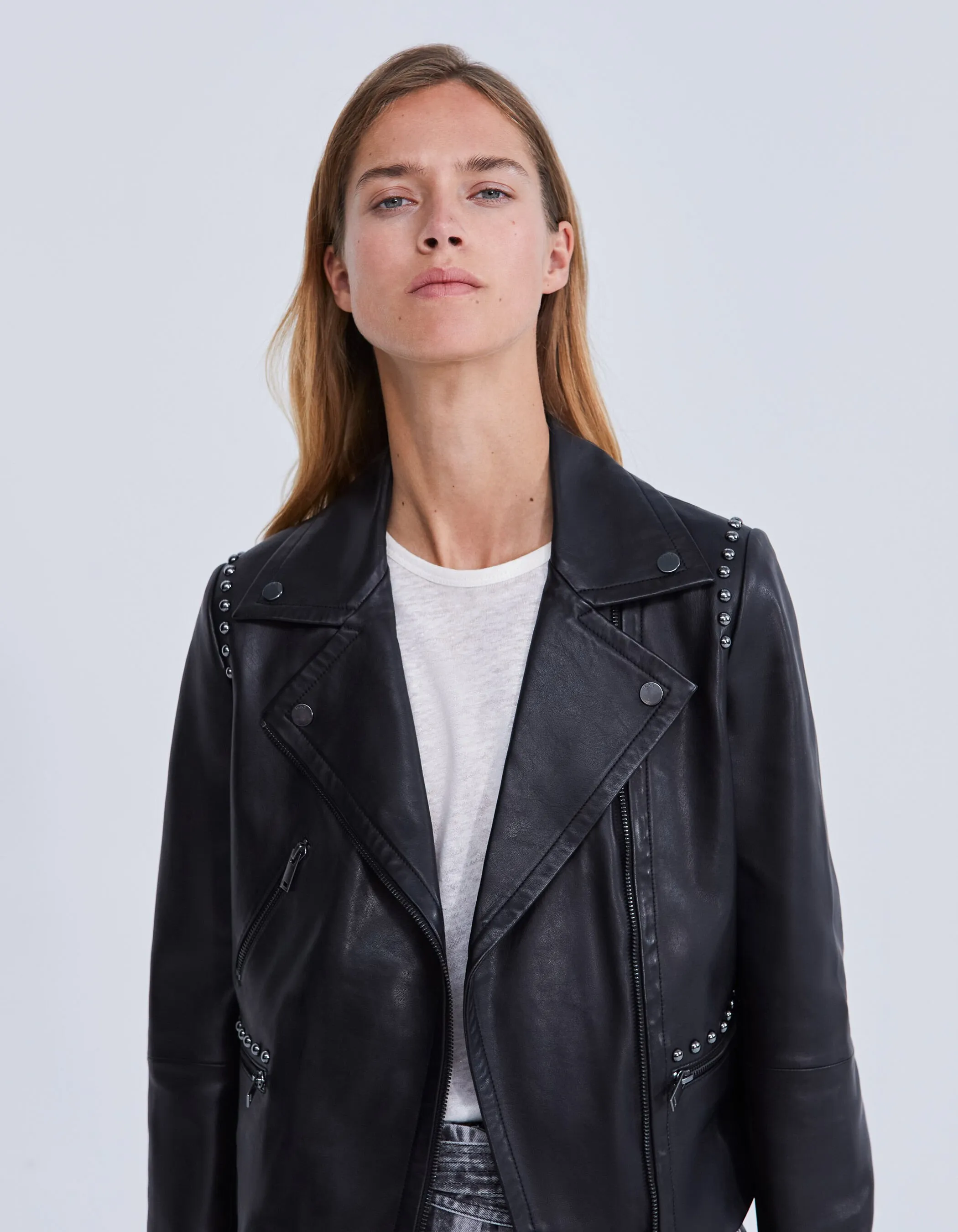 Veste en cuir noir cloutée esprit motard Femme